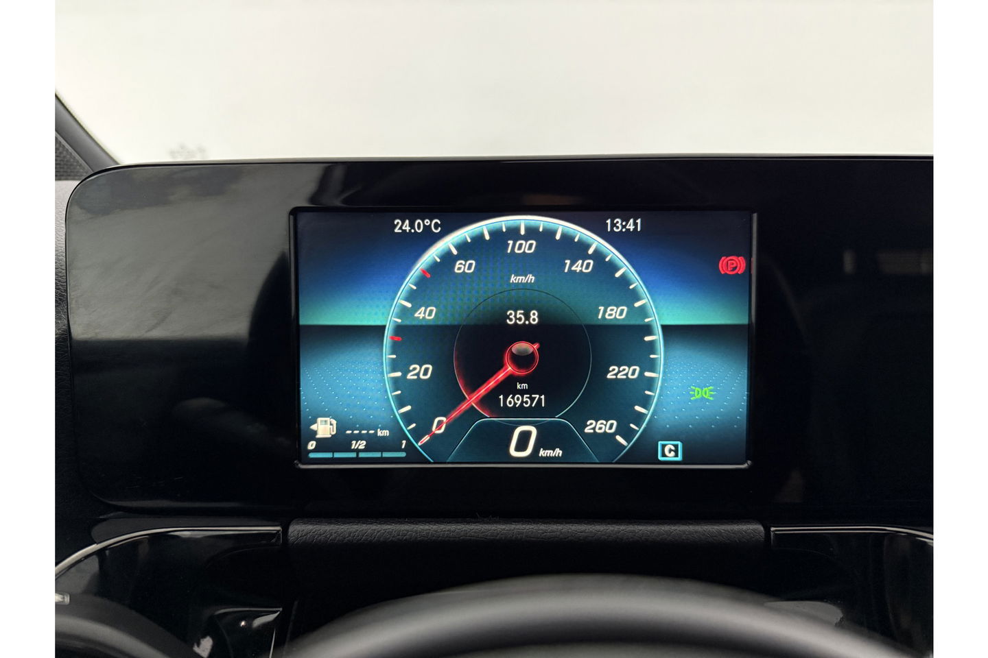Mercedes-Benz B-Klasse 200 164PK Pano LED Virtual Camera Clima Cruise Stoelverwarming 18"LMV