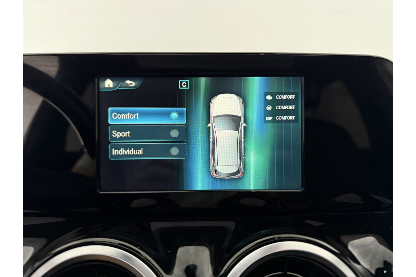 Mercedes-Benz B-Klasse 200 164PK Pano LED Virtual Camera Clima Cruise Stoelverwarming 18"LMV