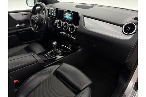 Mercedes-Benz B-Klasse 200 164PK Pano LED Virtual Camera Clima Cruise Stoelverwarming 18"LMV