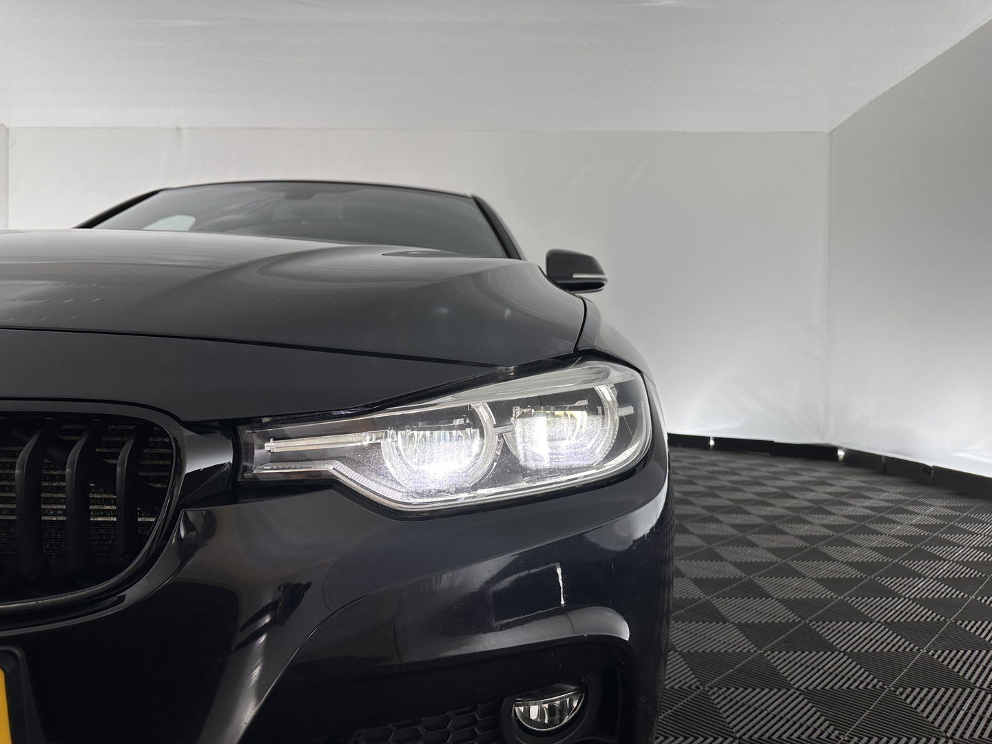 BMW 3-serie 330e Centennial High Executive M-Sportpack Aut. *LUXURY-LEATHER | FULL-LED | HEATED-SPORTSEATS | NAVI-FULLMAP | ECC | PDC | CRUISE | 19''ALU*