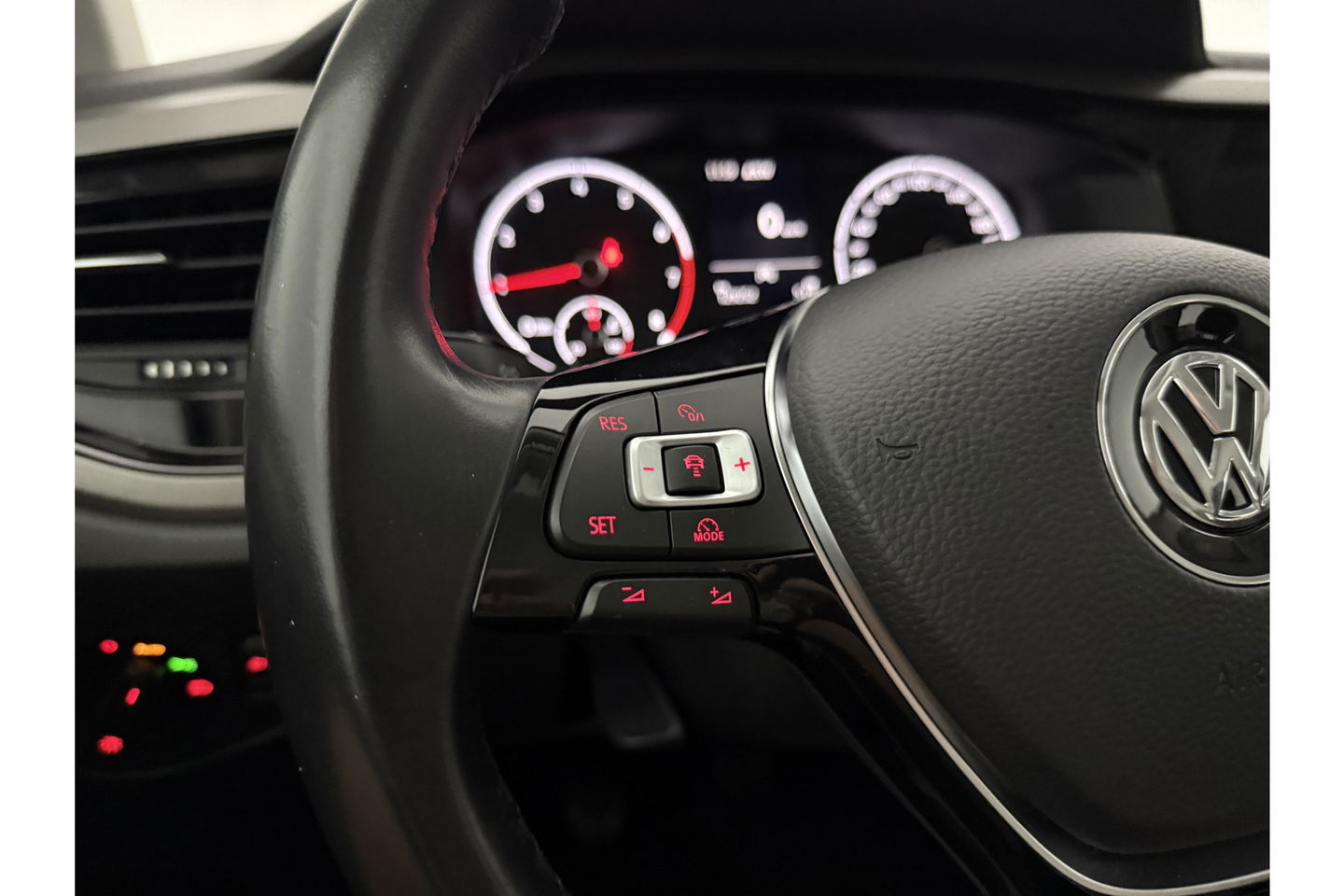 Volkswagen Polo 1.0 TSI LED ACC Carplay Clima Navigatie Stoelverwarming 15"LMV