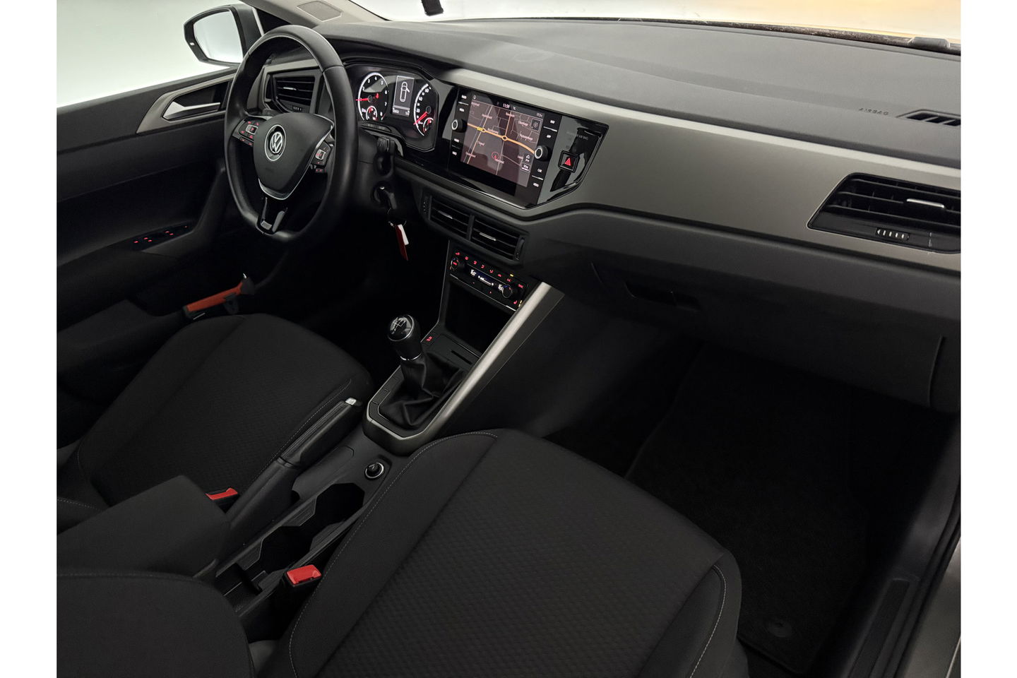 Volkswagen Polo 1.0 TSI LED ACC Carplay Clima Navigatie Stoelverwarming 15"LMV