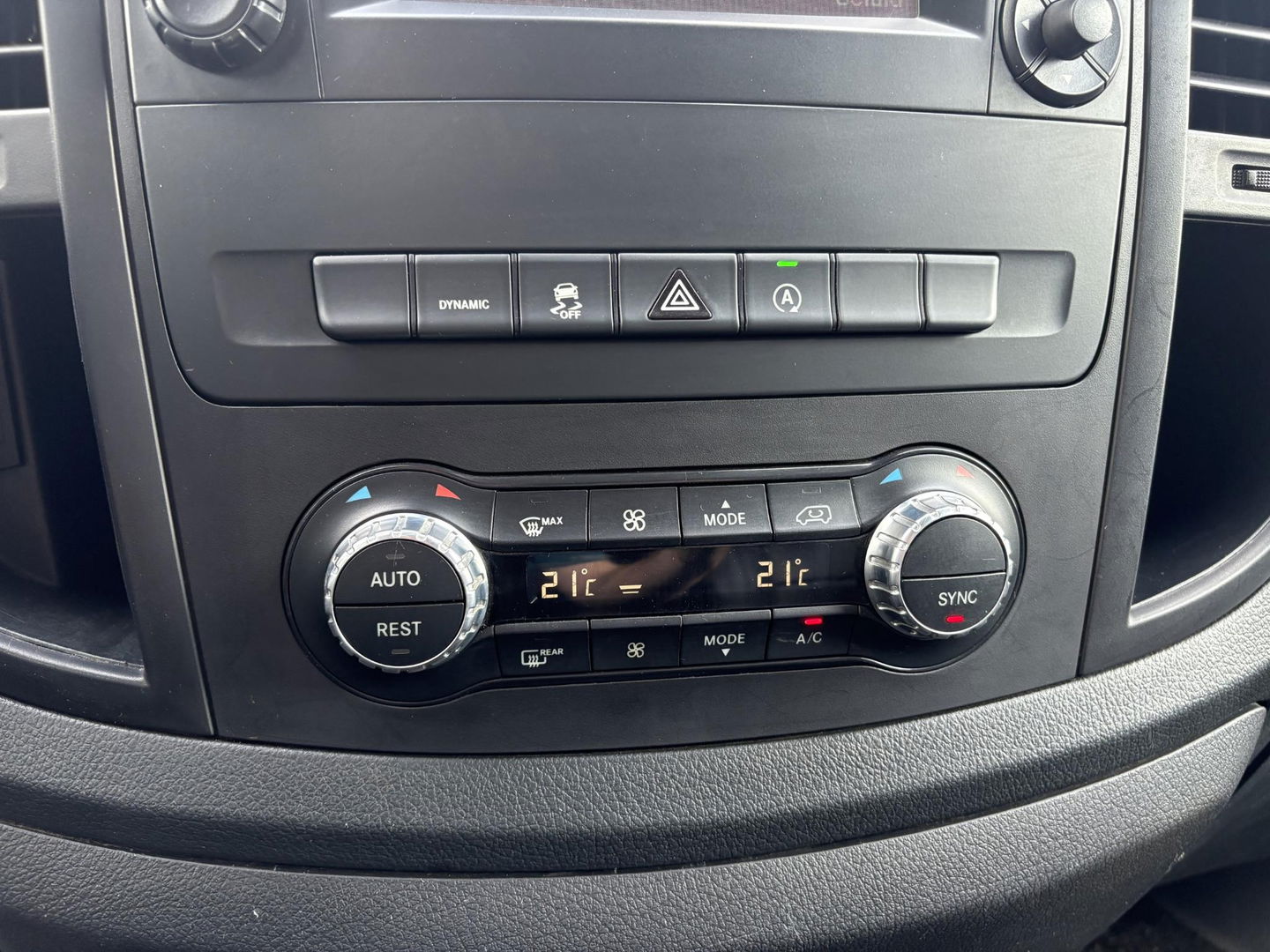 Mercedes-Benz Vito 119 CDI Lang | LED | 2x SCHUIF | LEDER |