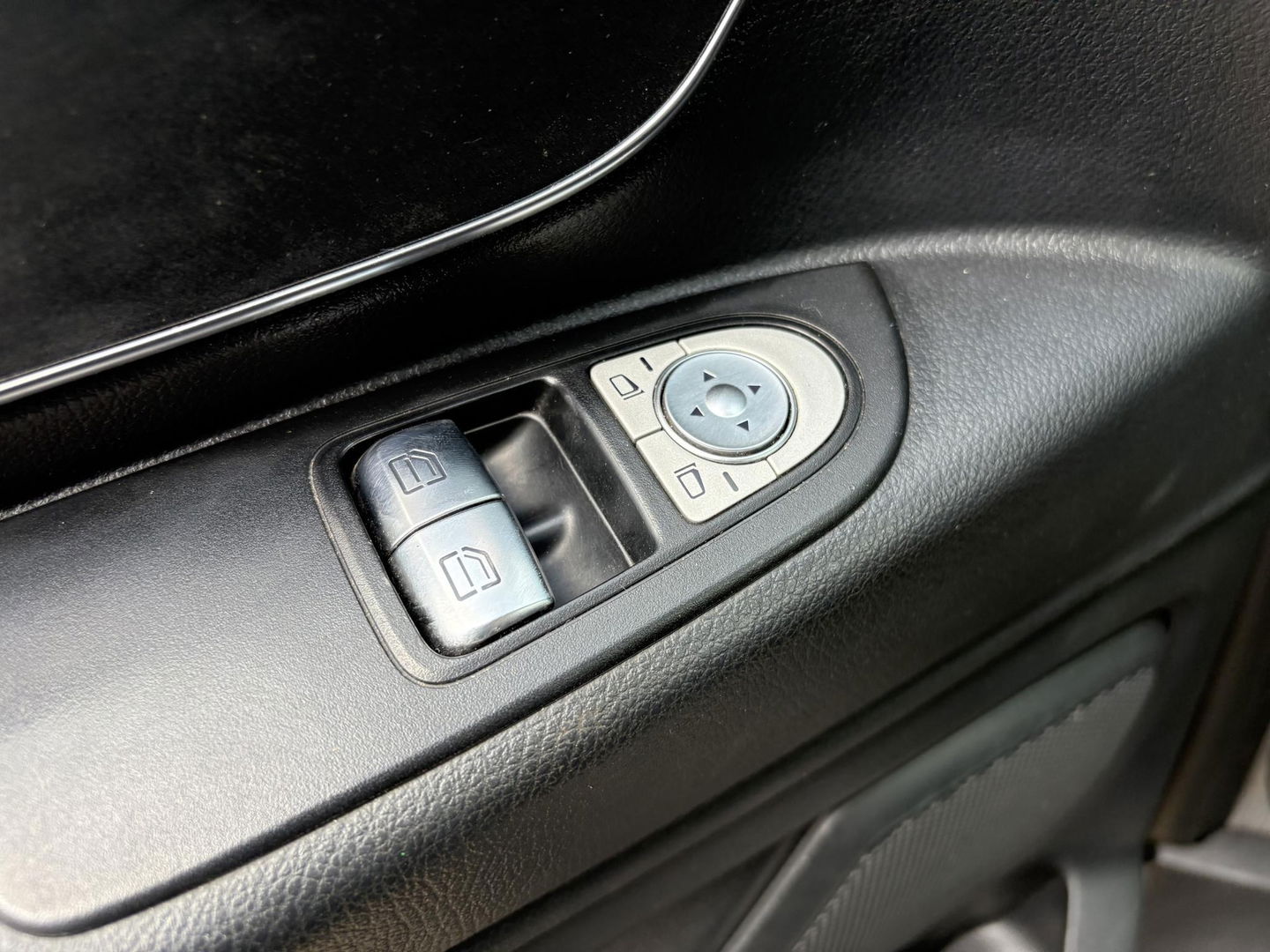 Mercedes-Benz Vito 119 CDI Lang | LED | 2x SCHUIF | LEDER |