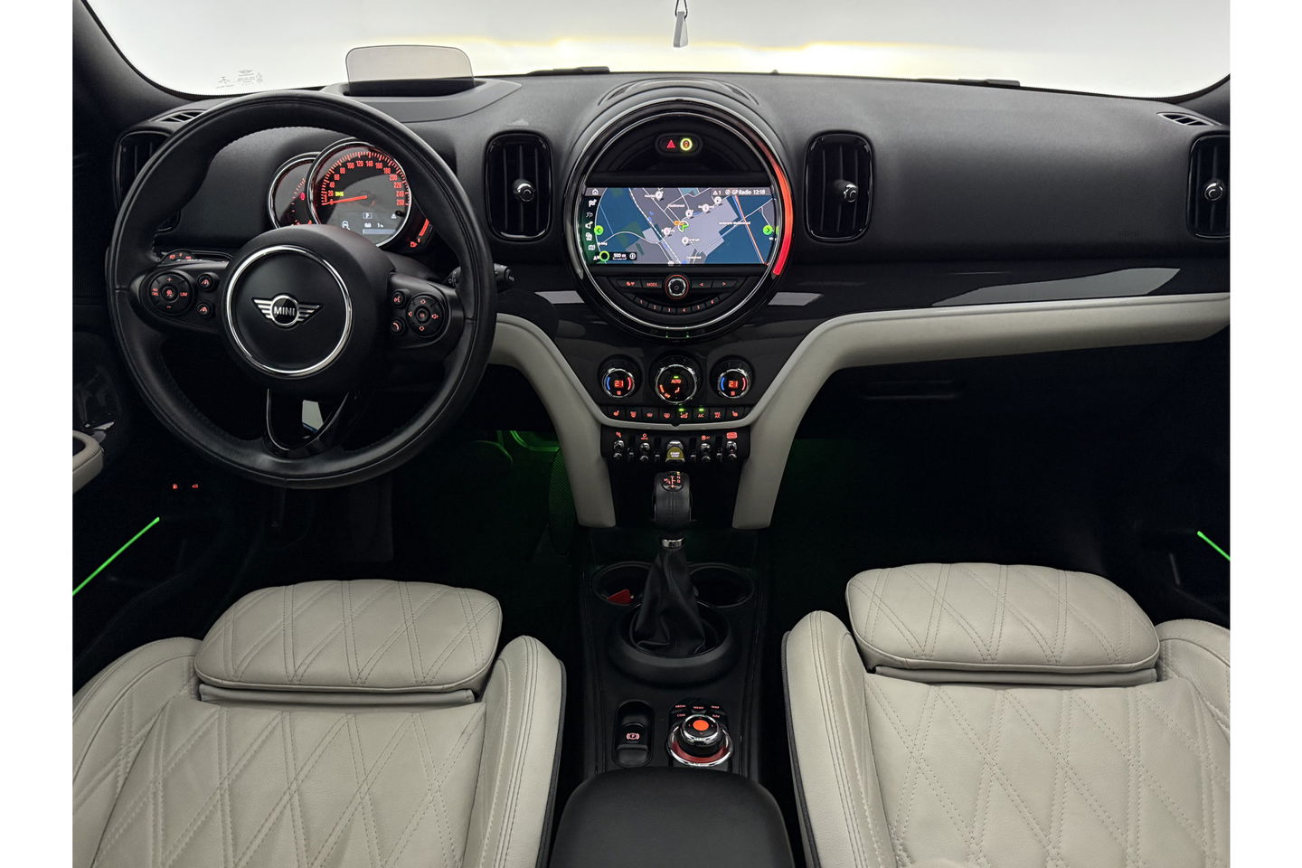 MINI Countryman 1.5 Cooper ALL4 Chili 174PK Hybride Pano Sfeer LED Head-up ACC Camera Carplay Clima Leder Navi PDC 18"LMV