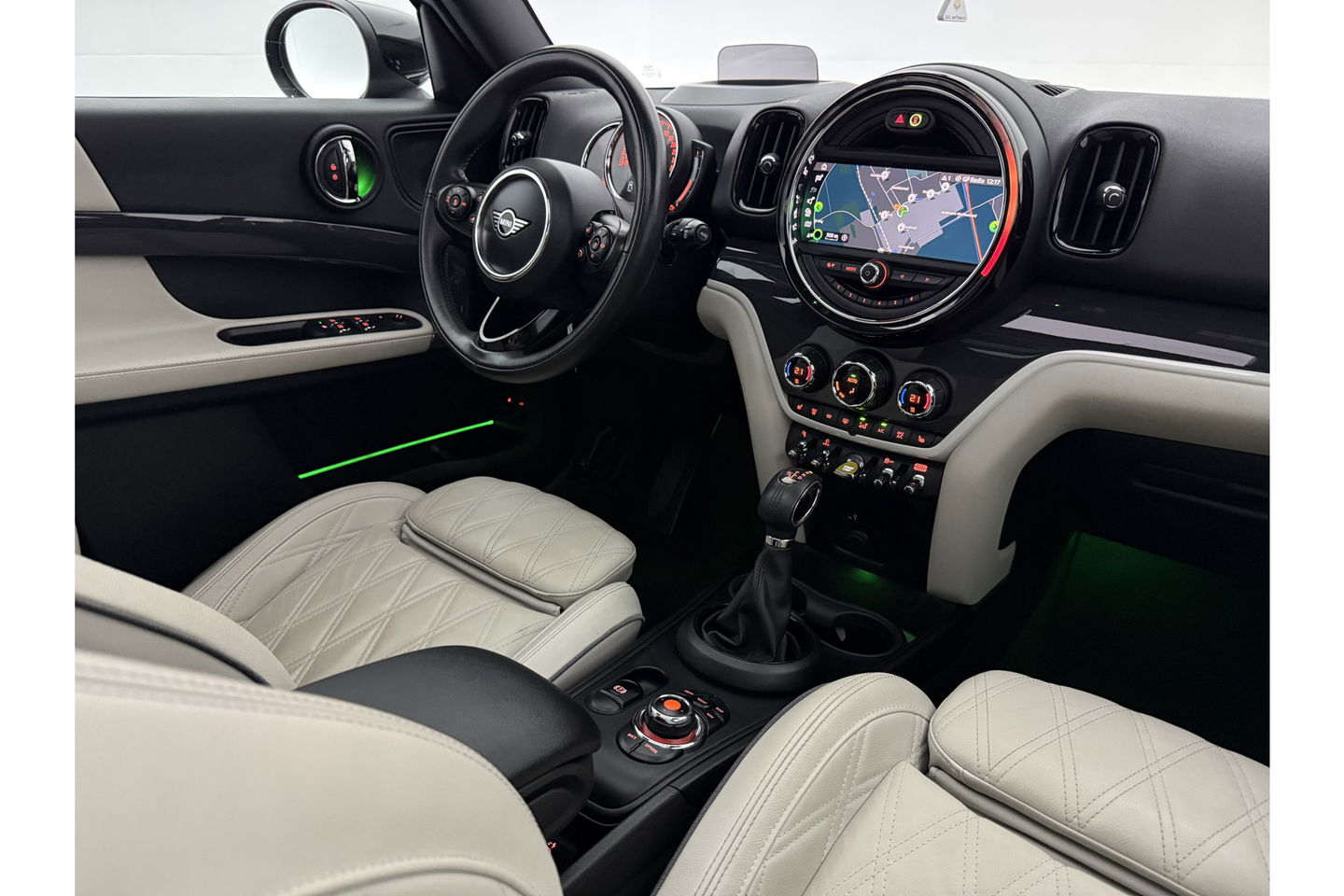 MINI Countryman 1.5 Cooper ALL4 Chili 174PK Hybride Pano Sfeer LED Head-up ACC Camera Carplay Clima Leder Navi PDC 18"LMV