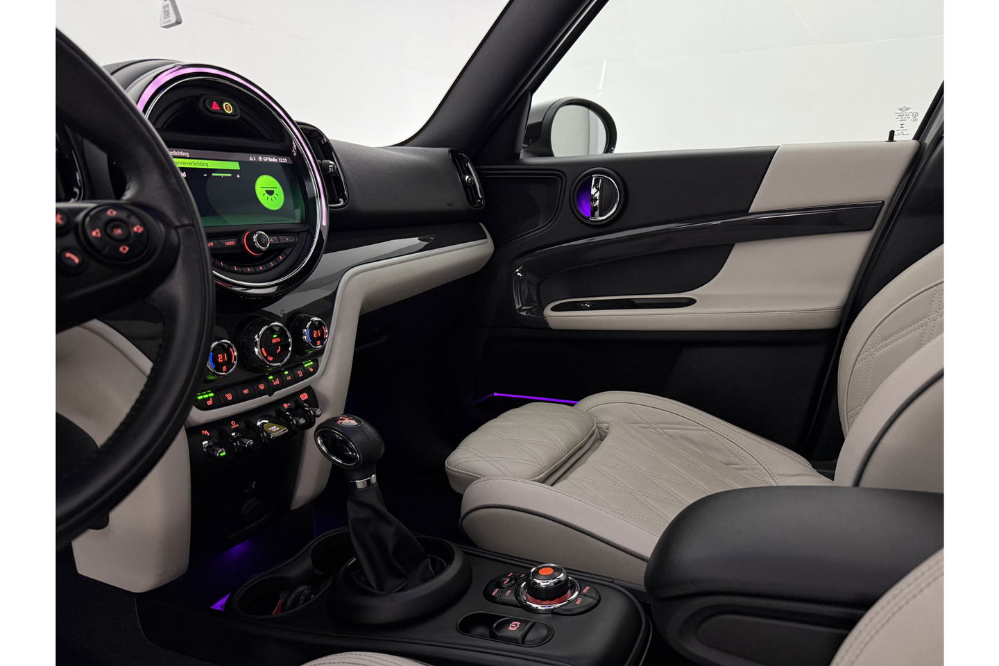 MINI Countryman 1.5 Cooper ALL4 Chili 174PK Hybride Pano Sfeer LED Head-up ACC Camera Carplay Clima Leder Navi PDC 18"LMV