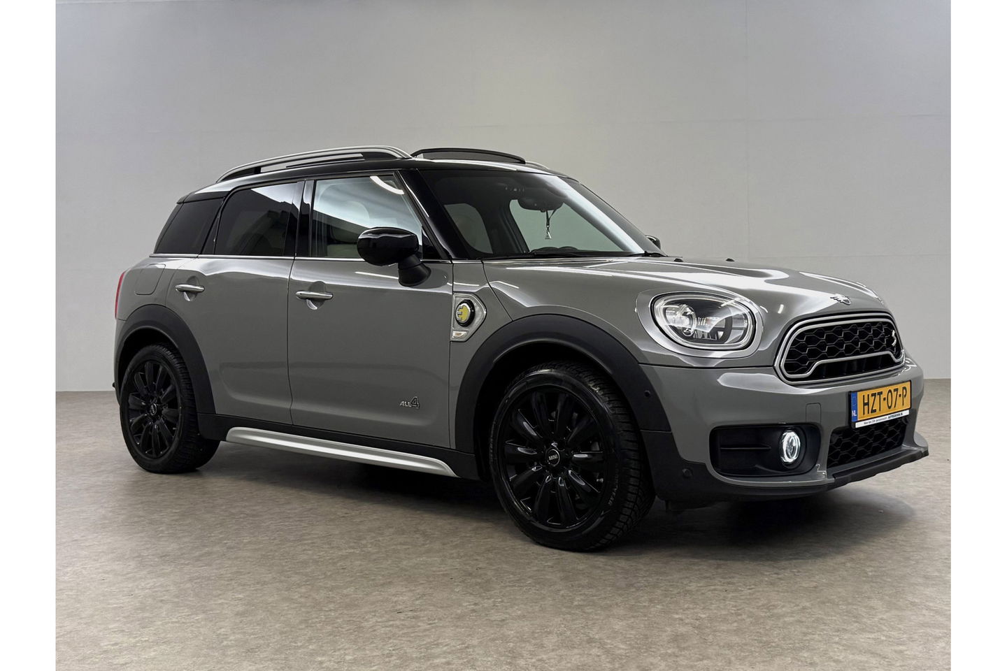 MINI Countryman 1.5 Cooper ALL4 Chili 174PK Hybride Pano Sfeer LED Head-up ACC Camera Carplay Clima Leder Navi PDC 18"LMV