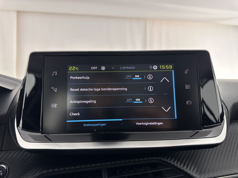 Peugeot e-208 EV Allure 50 kWh (INCL-BTW) *1/2LEATHER | DIGI-COCKPIT | APP-CONNECT | KEYLESS | CCS-FASTLOADER | CAMERA | ECC | PDC | LANE-ASSIST | CRUISE | COMFORT-SEATS | DAB | 16"ALU*