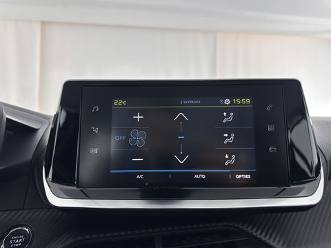 Peugeot e-208 EV Allure 50 kWh (INCL-BTW) *1/2LEATHER | DIGI-COCKPIT | APP-CONNECT | KEYLESS | CCS-FASTLOADER | CAMERA | ECC | PDC | LANE-ASSIST | CRUISE | COMFORT-SEATS | DAB | 16"ALU*