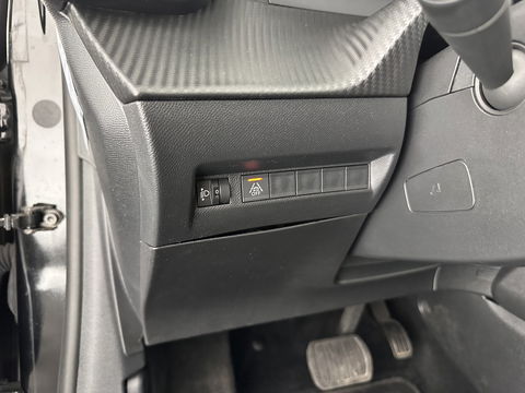 Peugeot e-208 EV Allure 50 kWh (INCL-BTW) *1/2LEATHER | DIGI-COCKPIT | APP-CONNECT | KEYLESS | CCS-FASTLOADER | CAMERA | ECC | PDC | LANE-ASSIST | CRUISE | COMFORT-SEATS | DAB | 16"ALU*