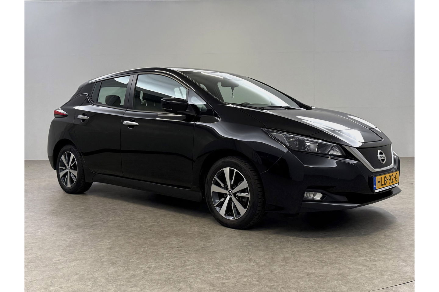Nissan Leaf Acenta 40 kWh 150PK Camera Carplay LED Clima Cruise 16''LMV Stoel/Stuurverwarming
