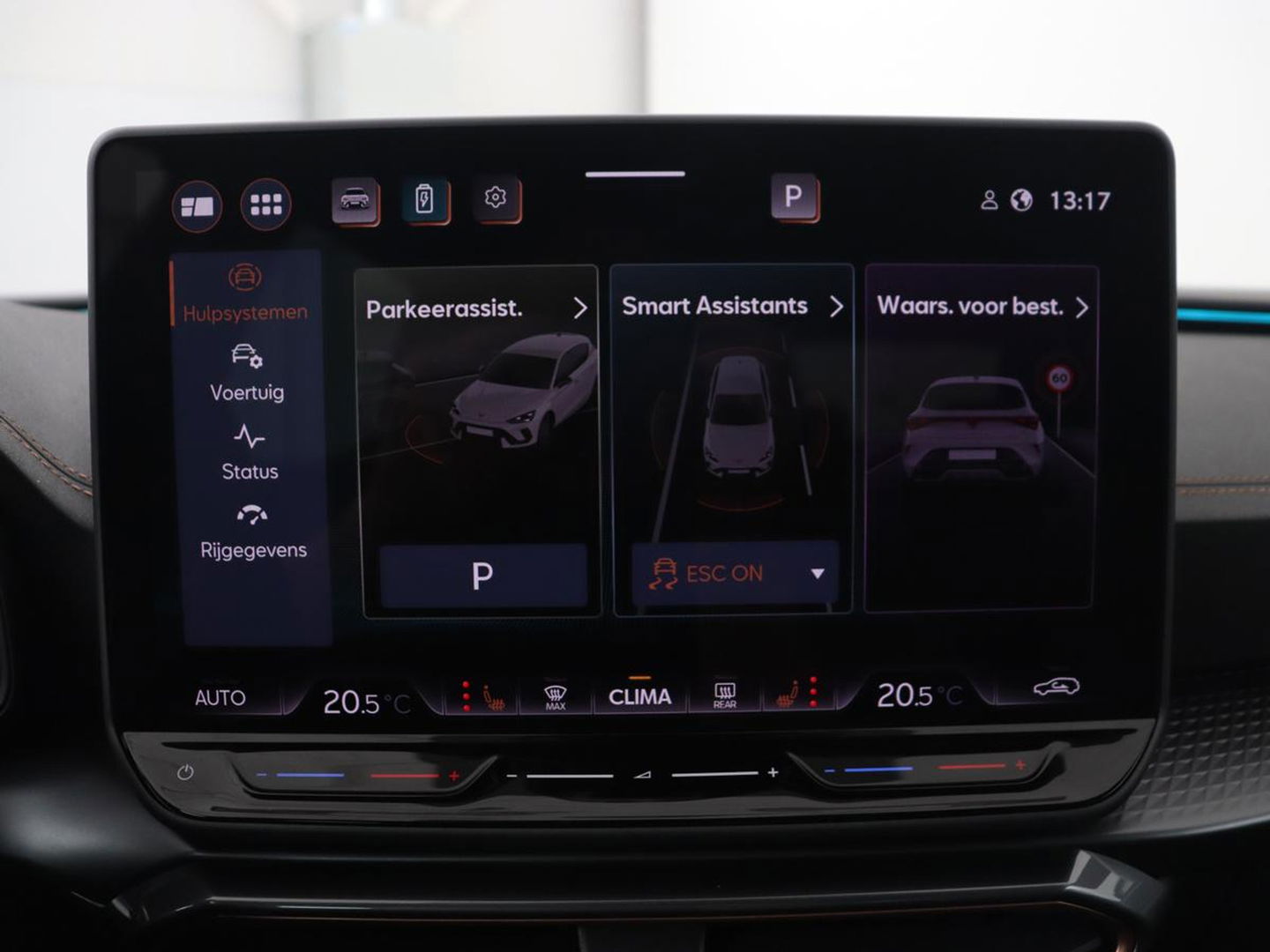 CUPRA Leon 1.5 TSI e-Hybrid | Stoel & stuurverwarming | Camera | Adaptive cruise | Carplay | Sportstoelen | Park Assist | Sfeerverlichting | Keyless | PHEV