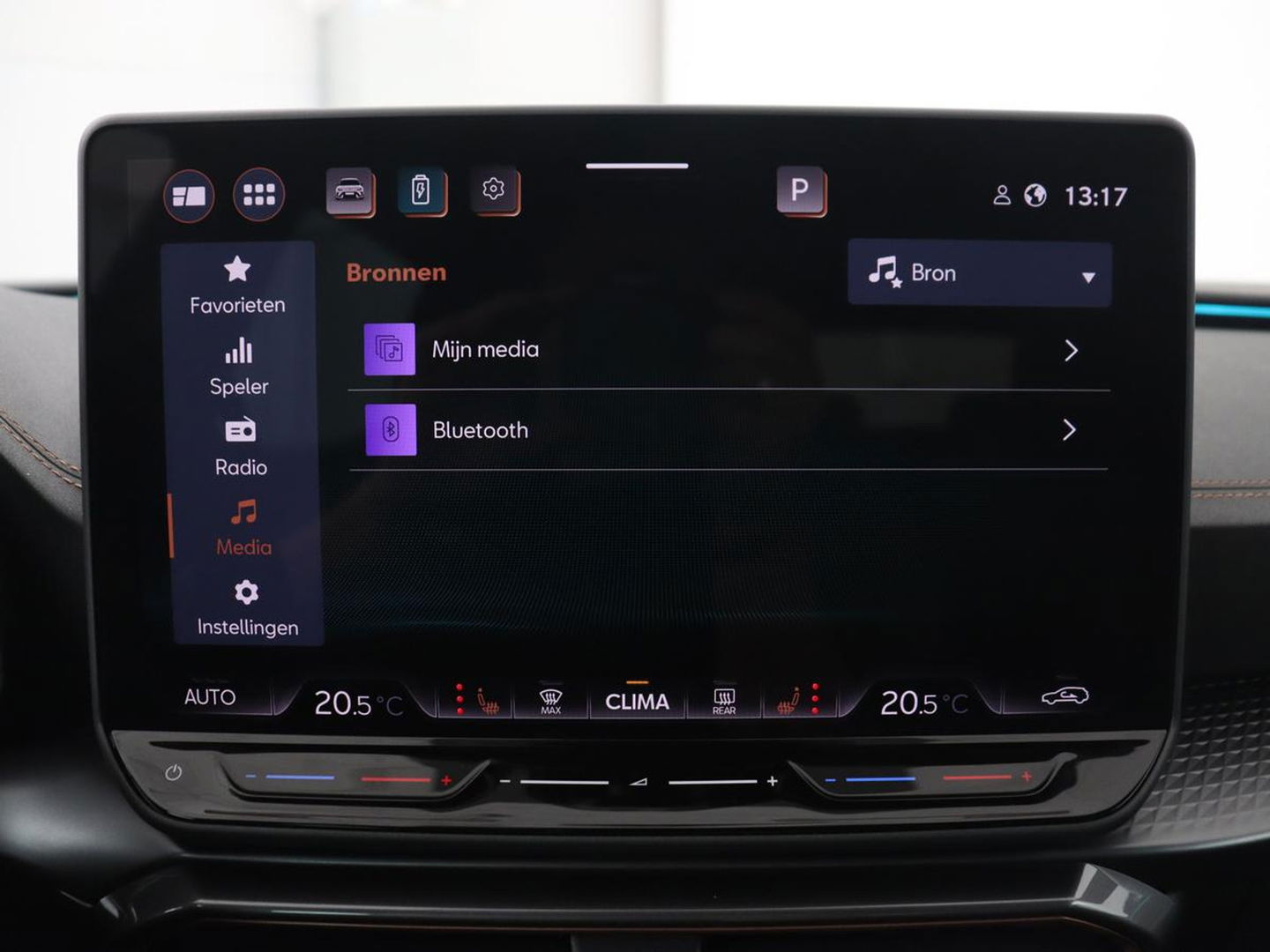 CUPRA Leon 1.5 TSI e-Hybrid | Stoel & stuurverwarming | Camera | Adaptive cruise | Carplay | Sportstoelen | Park Assist | Sfeerverlichting | Keyless | PHEV
