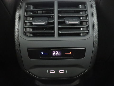 CUPRA Leon 1.5 TSI e-Hybrid | Stoel & stuurverwarming | Camera | Adaptive cruise | Carplay | Sportstoelen | Park Assist | Sfeerverlichting | Keyless | PHEV