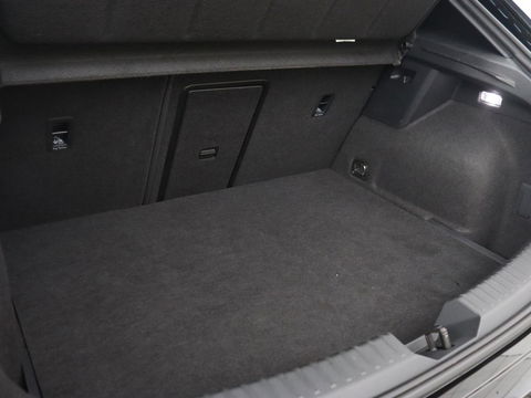CUPRA Leon 1.5 TSI e-Hybrid | Stoel & stuurverwarming | Camera | Adaptive cruise | Carplay | Sportstoelen | Park Assist | Sfeerverlichting | Keyless | PHEV