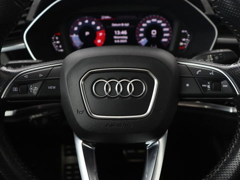 Audi Q3 35 TFSI S Line Pro Line S | Panoramadak | Stoelverwarming | Adaptive cruise | Carplay | Trekhaak | Keyless | Virual Cockpit | Half leder | DAB | Full LED