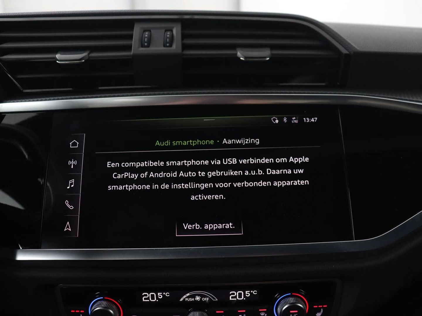 Audi Q3 35 TFSI S Line Pro Line S | Panoramadak | Stoelverwarming | Adaptive cruise | Carplay | Trekhaak | Keyless | Virual Cockpit | Half leder | DAB | Full LED