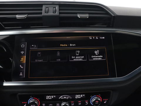 Audi Q3 35 TFSI S Line Pro Line S | Panoramadak | Stoelverwarming | Adaptive cruise | Carplay | Trekhaak | Keyless | Virual Cockpit | Half leder | DAB | Full LED