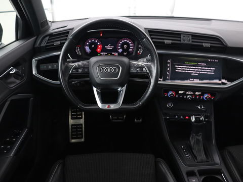 Audi Q3 35 TFSI S Line Pro Line S | Panoramadak | Stoelverwarming | Adaptive cruise | Carplay | Trekhaak | Keyless | Virual Cockpit | Half leder | DAB | Full LED