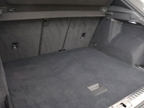 Audi Q3 35 TFSI S Line Pro Line S | Panoramadak | Stoelverwarming | Adaptive cruise | Carplay | Trekhaak | Keyless | Virual Cockpit | Half leder | DAB | Full LED