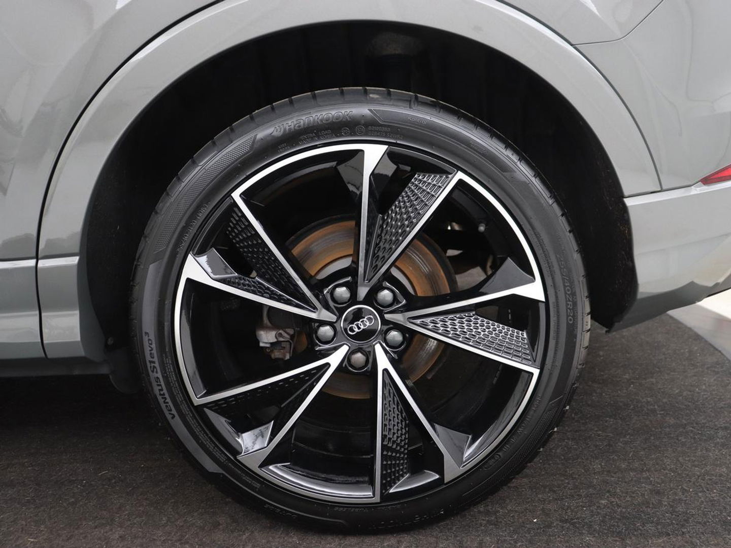 Audi Q3 35 TFSI S Line Pro Line S | Panoramadak | Stoelverwarming | Adaptive cruise | Carplay | Trekhaak | Keyless | Virual Cockpit | Half leder | DAB | Full LED