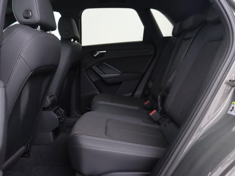 Audi Q3 35 TFSI S Line Pro Line S | Panoramadak | Stoelverwarming | Adaptive cruise | Carplay | Trekhaak | Keyless | Virual Cockpit | Half leder | DAB | Full LED
