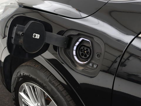 Ford Kuga 2.5 PHEV Vignale | Panoramadak | Head-Up | Stoel & stuurverwarming | Adaptive cruise | Trekhaak | Leder | Camera | Achterbankverwarming | Carplay | Digital Cockpit | Navigatie