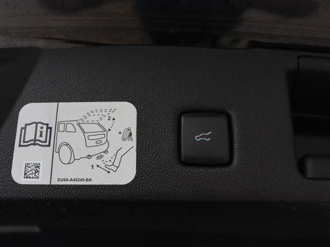 Ford Kuga 2.5 PHEV Vignale | Panoramadak | Head-Up | Stoel & stuurverwarming | Adaptive cruise | Trekhaak | Leder | Camera | Achterbankverwarming | Carplay | Digital Cockpit | Navigatie