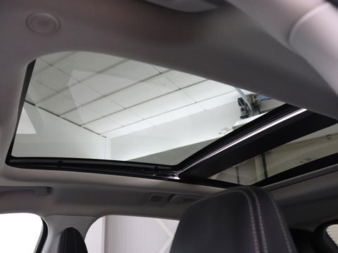 Ford Kuga 2.5 PHEV Vignale | Panoramadak | Head-Up | Stoel & stuurverwarming | Adaptive cruise | Trekhaak | Leder | Camera | Achterbankverwarming | Carplay | Digital Cockpit | Navigatie