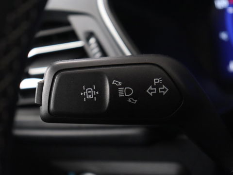 Ford Kuga 2.5 PHEV Vignale | Panoramadak | Head-Up | Stoel & stuurverwarming | Adaptive cruise | Trekhaak | Leder | Camera | Achterbankverwarming | Carplay | Digital Cockpit | Navigatie