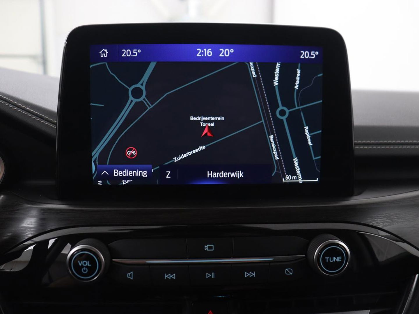 Ford Kuga 2.5 PHEV Vignale | Panoramadak | Head-Up | Stoel & stuurverwarming | Adaptive cruise | Trekhaak | Leder | Camera | Achterbankverwarming | Carplay | Digital Cockpit | Navigatie