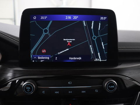 Ford Kuga 2.5 PHEV Vignale | Panoramadak | Head-Up | Stoel & stuurverwarming | Adaptive cruise | Trekhaak | Leder | Camera | Achterbankverwarming | Carplay | Digital Cockpit | Navigatie