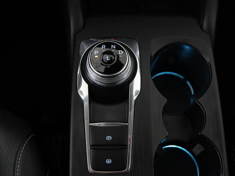 Ford Kuga 2.5 PHEV Vignale | Panoramadak | Head-Up | Stoel & stuurverwarming | Adaptive cruise | Trekhaak | Leder | Camera | Achterbankverwarming | Carplay | Digital Cockpit | Navigatie