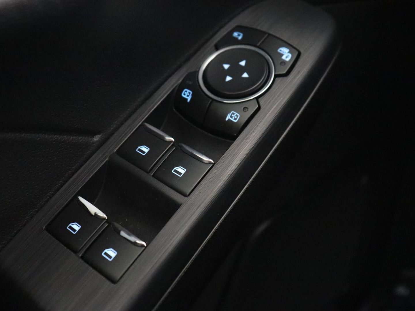 Ford Kuga 2.5 PHEV Vignale | Panoramadak | Head-Up | Stoel & stuurverwarming | Adaptive cruise | Trekhaak | Leder | Camera | Achterbankverwarming | Carplay | Digital Cockpit | Navigatie
