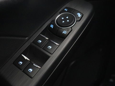 Ford Kuga 2.5 PHEV Vignale | Panoramadak | Head-Up | Stoel & stuurverwarming | Adaptive cruise | Trekhaak | Leder | Camera | Achterbankverwarming | Carplay | Digital Cockpit | Navigatie