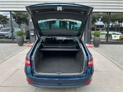 Škoda Superb Combi 1.4 TSI iV Business Edition Plus|ACC|Camera|Keyless|Carplay|Stoelverwarming|218PK