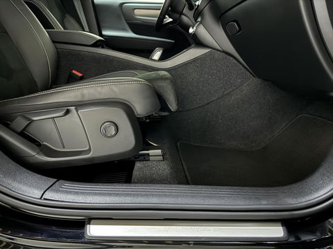 Volvo XC40 1.5 T5 Recharge R-Design Pano H/K 360° Carplay 20" LM