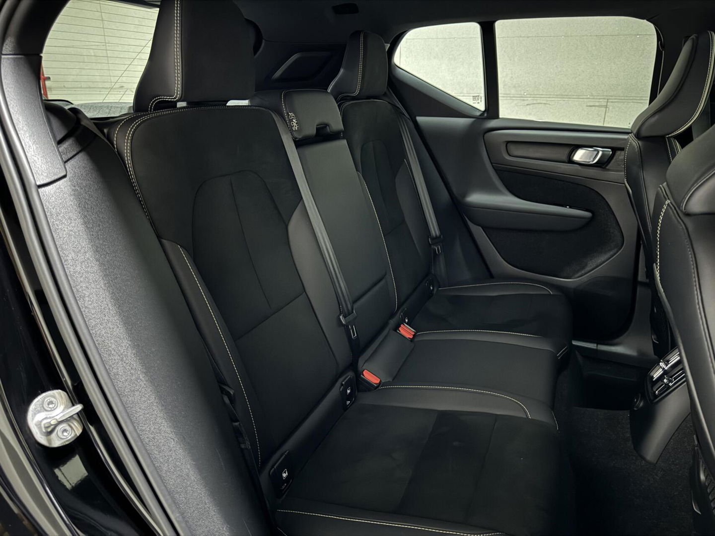 Volvo XC40 1.5 T5 Recharge R-Design Pano H/K 360° Carplay 20" LM