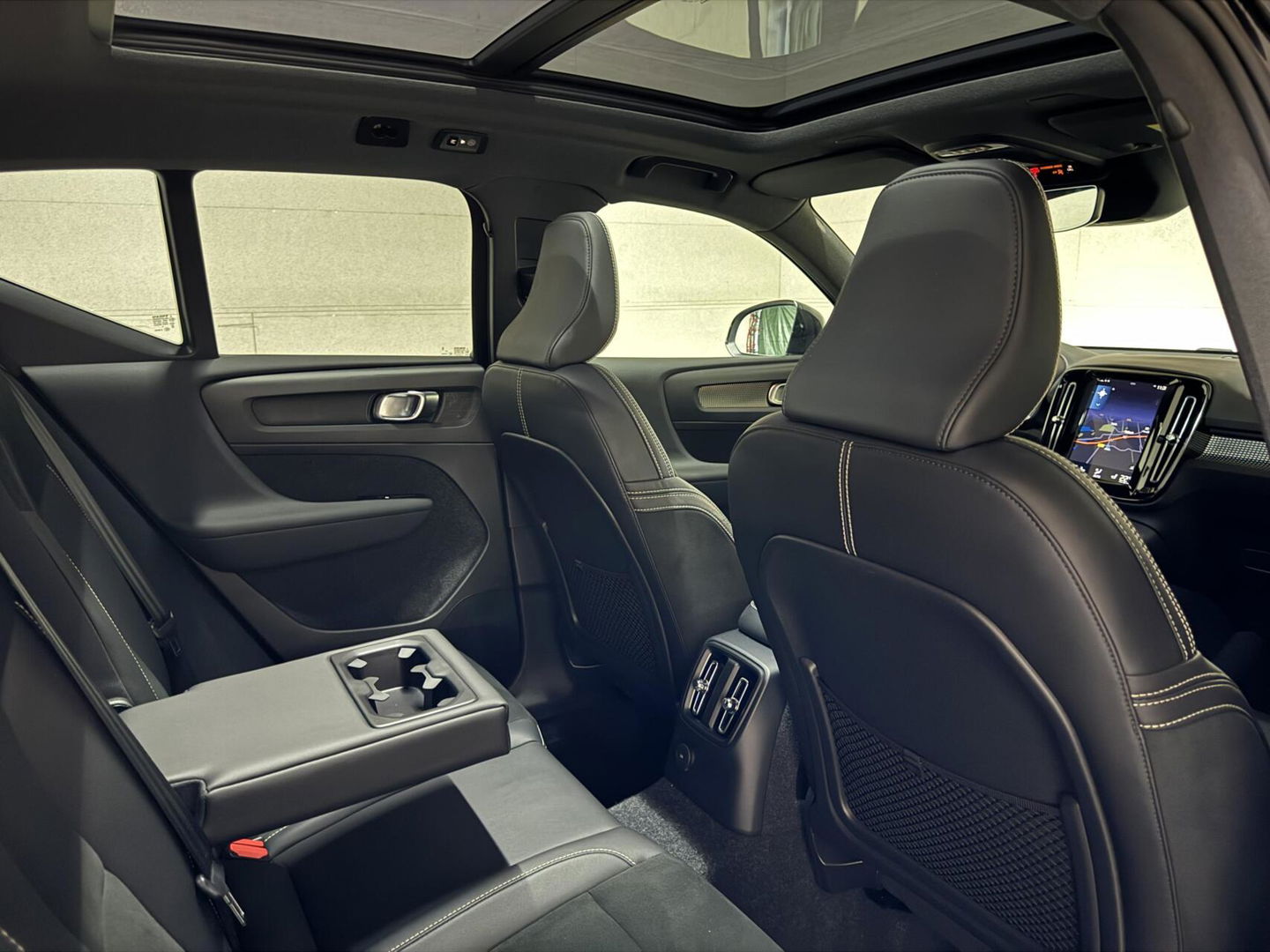 Volvo XC40 1.5 T5 Recharge R-Design Pano H/K 360° Carplay 20" LM