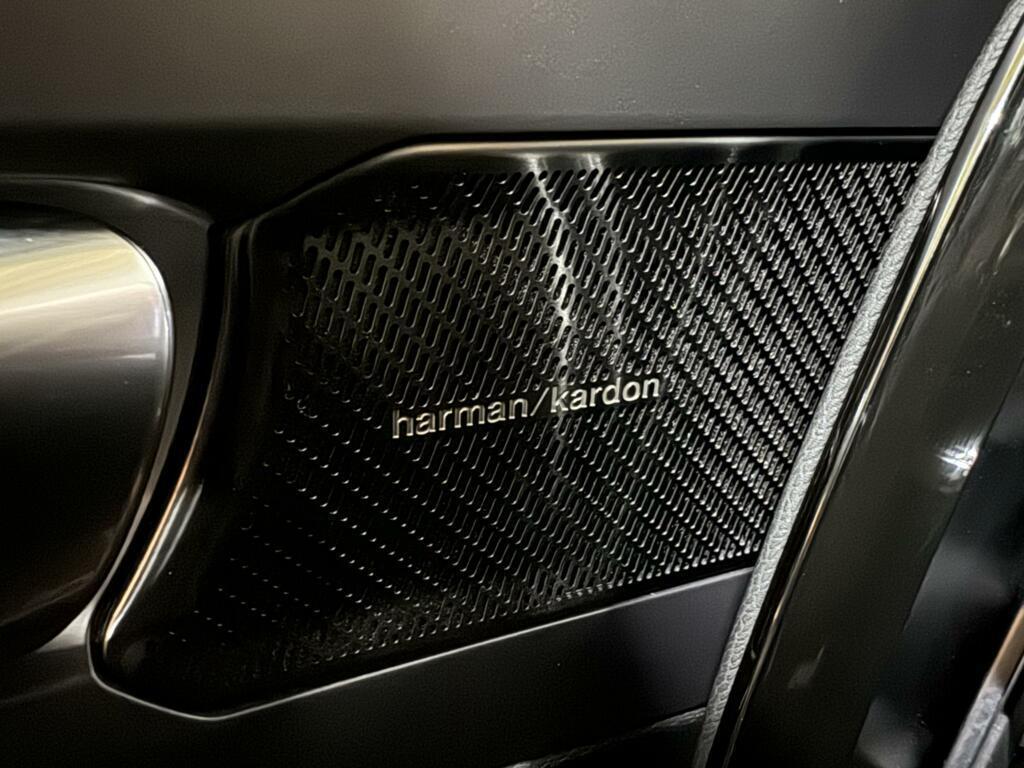 Volvo XC40 1.5 T5 Recharge R-Design Pano H/K 360° Carplay 20" LM