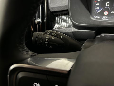 Volvo XC40 1.5 T5 Recharge R-Design Pano H/K 360° Carplay 20" LM