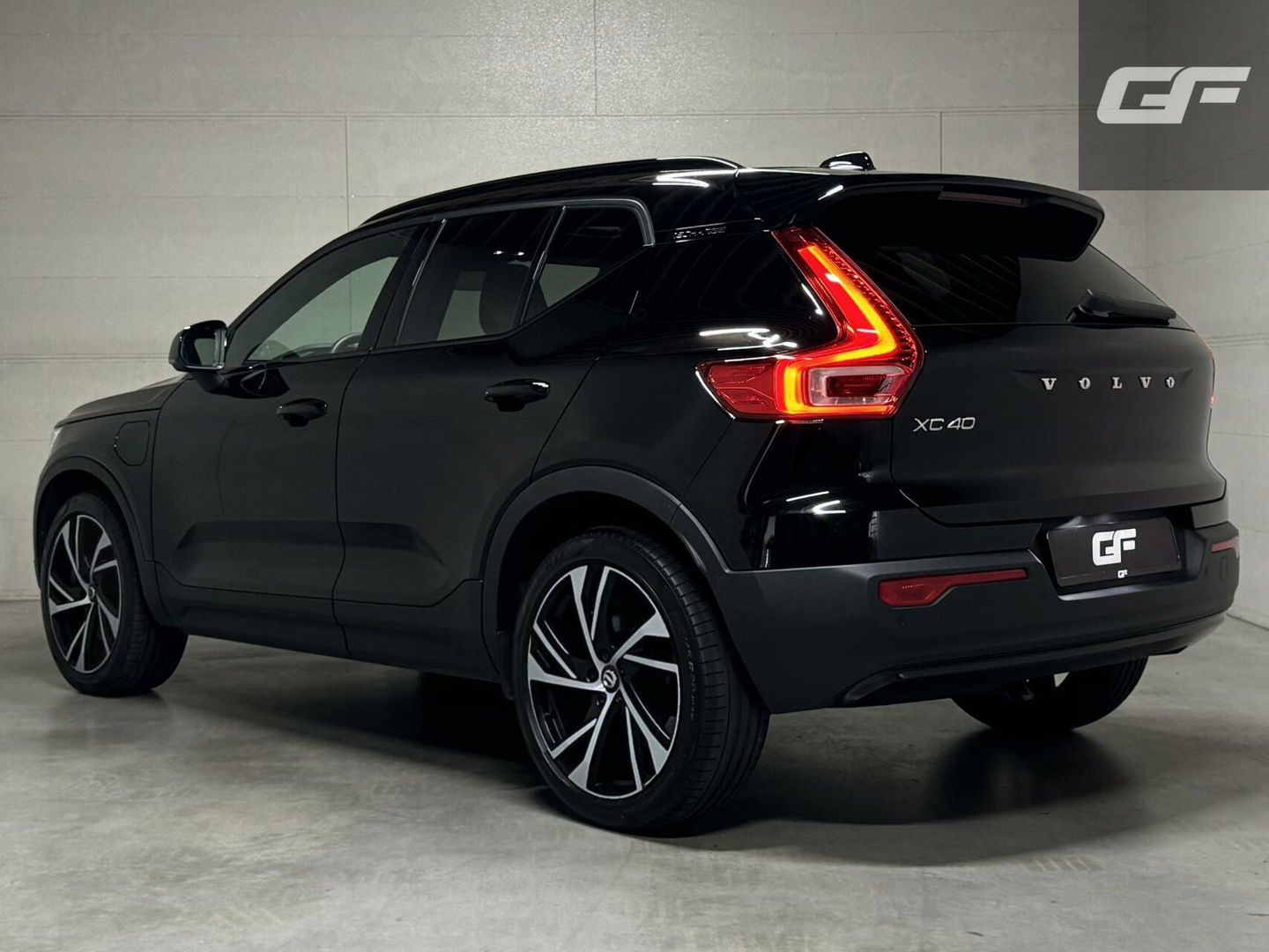 Volvo XC40 1.5 T5 Recharge R-Design Pano H/K 360° Carplay 20" LM