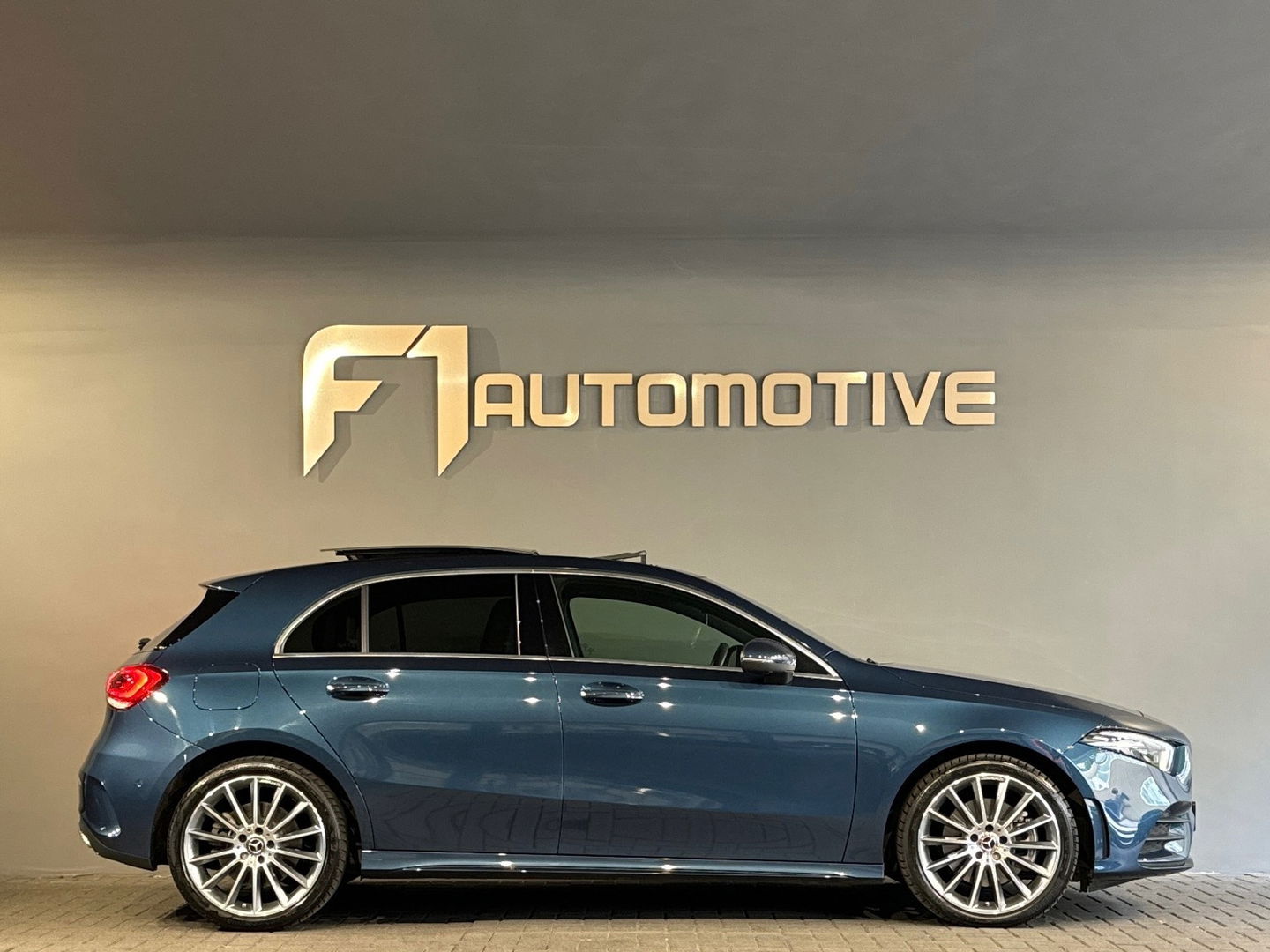 Mercedes-Benz A-Klasse 250 e AMG Pano|Keyless|HuD|360|Leder