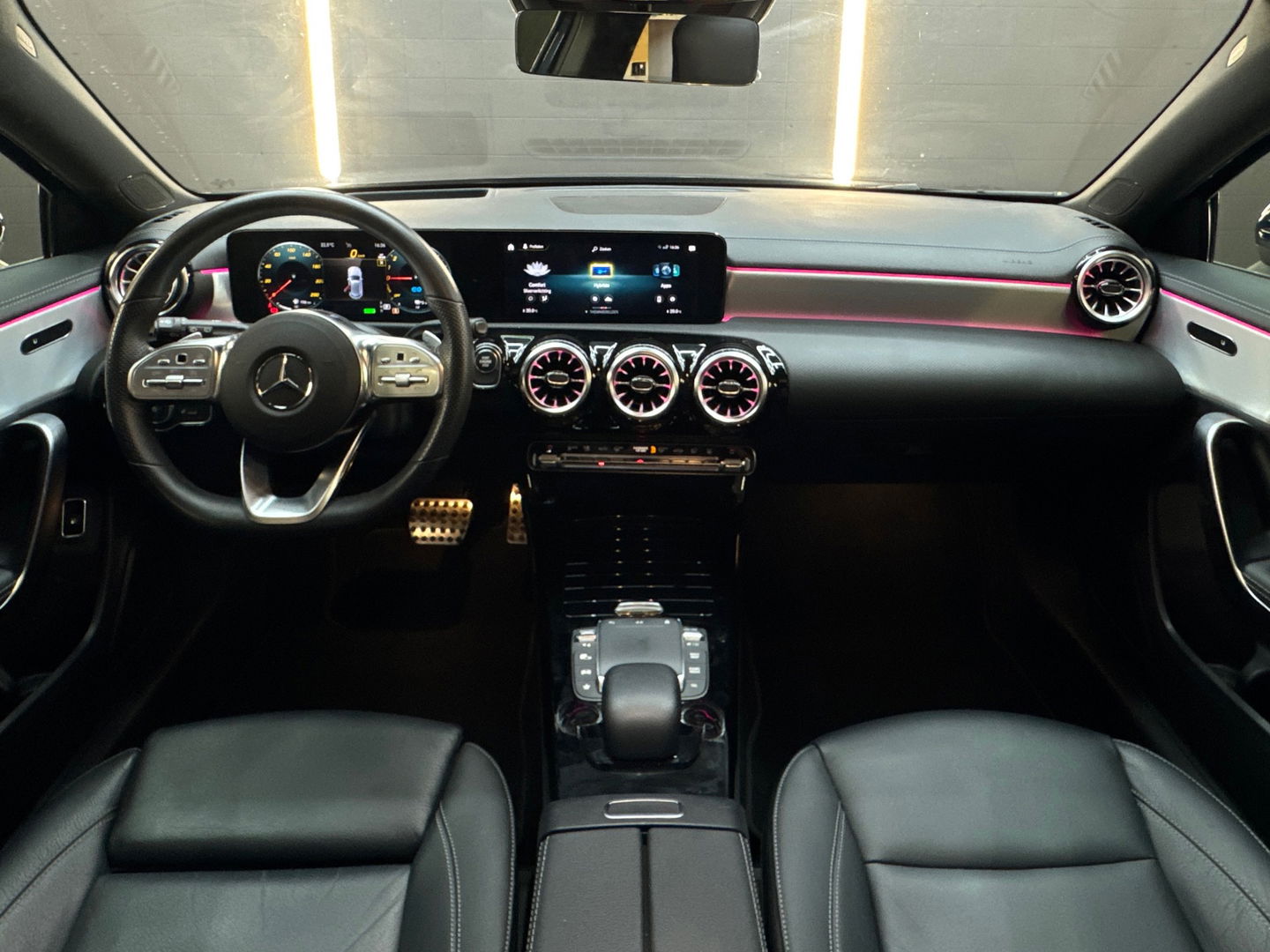 Mercedes-Benz A-Klasse 250 e AMG Pano|Keyless|HuD|360|Leder