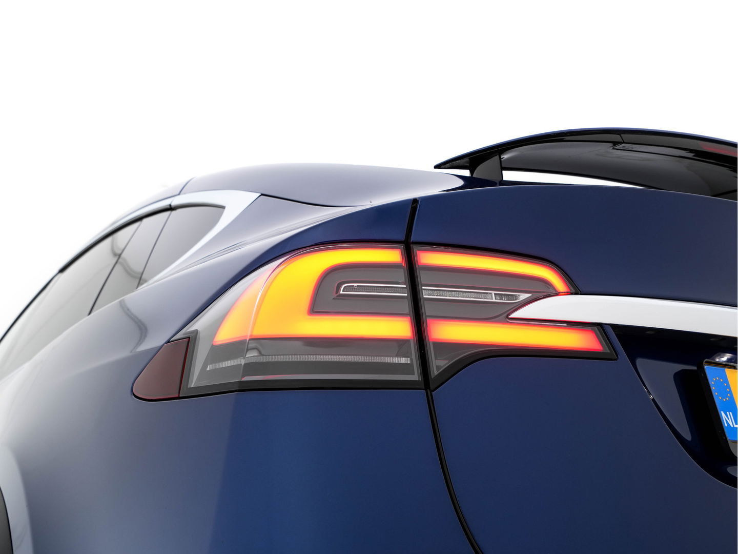 Tesla Model X Performance Ludicrous [ 3-Fase ] Aut. *PANO-WINDOW | AUTO-PILOT | LUXURY-LEATHER |TOP-VIEW | NAVI-FULLMAP | FULL-LED | AIR-SUSPENSION | DIGI-COCKPIT | KEYLESS | CAMERA | DAB+ | HEATED-COMFORTSEATS | TOWBAR | 22''ALU*