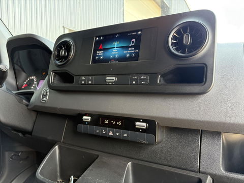Mercedes-Benz Sprinter 319 3.0 V6 L3H2 | VEEL LAADRUIMTE | CAMERA | LEDER | STUURWIELBEDIENING
