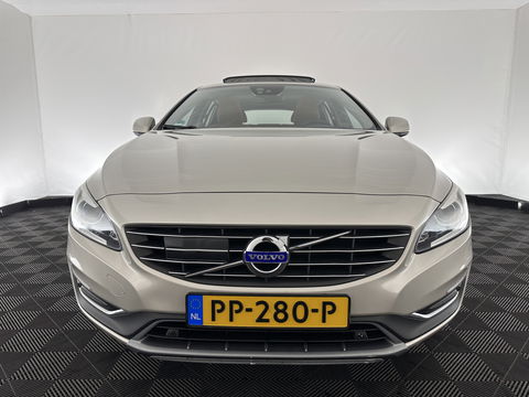 Volvo V60 2.4 D5 Twin Engine Aut. *PANO | LUXURY-LEATHER | XENON | ADAPTIVE-CRUISE | BLIS | MEMORY-PACK | NAVI-FULLMAP | HEATED-COMFORTSEATS | CAMERA | ECC | PDC | CRUISE | 17''ALU | TOWBAR*