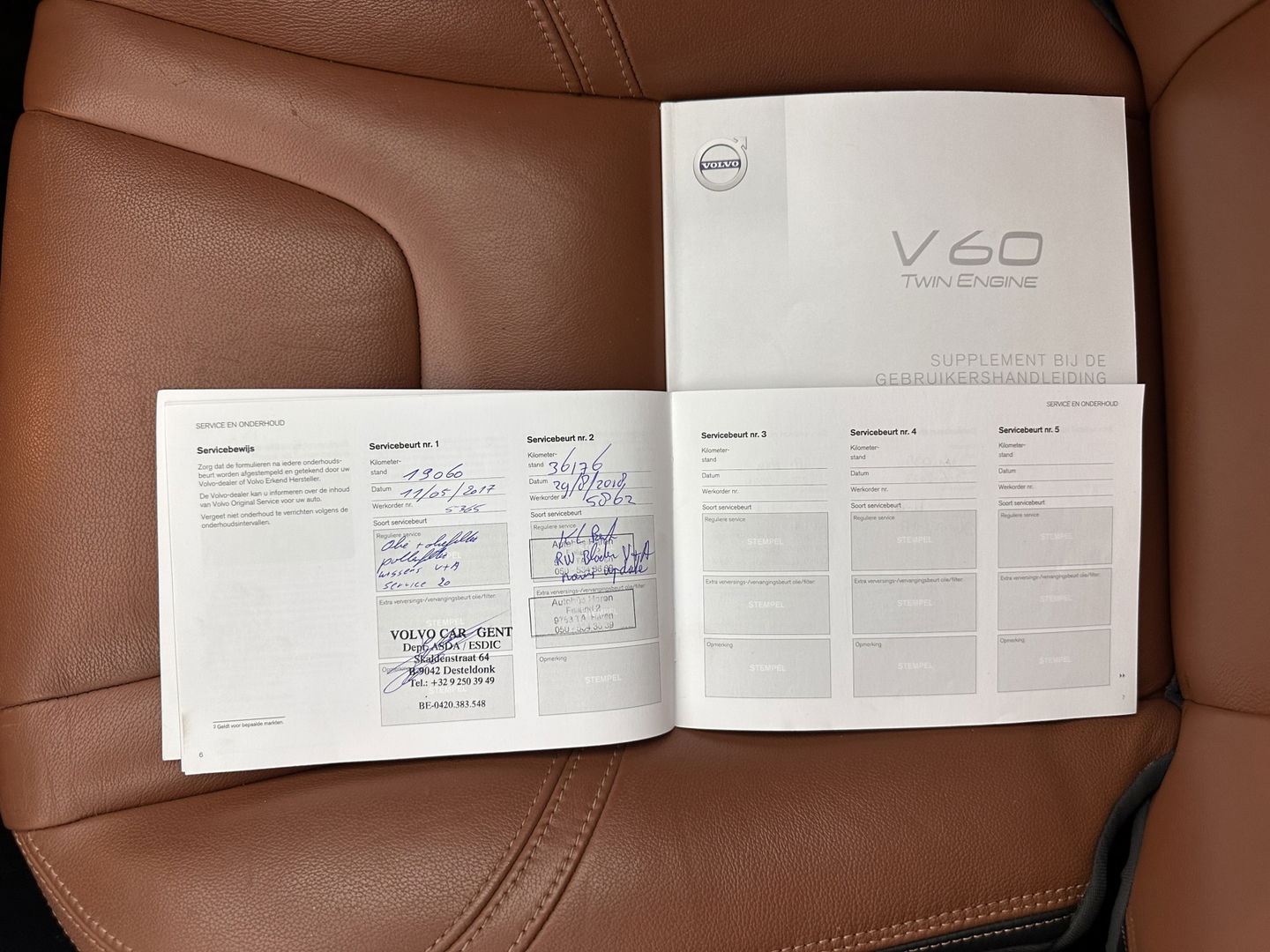Volvo V60 2.4 D5 Twin Engine Aut. *PANO | LUXURY-LEATHER | XENON | ADAPTIVE-CRUISE | BLIS | MEMORY-PACK | NAVI-FULLMAP | HEATED-COMFORTSEATS | CAMERA | ECC | PDC | CRUISE | 17''ALU | TOWBAR*