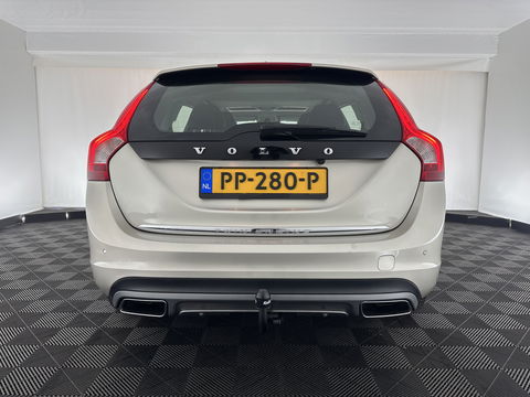 Volvo V60 2.4 D5 Twin Engine Aut. *PANO | LUXURY-LEATHER | XENON | ADAPTIVE-CRUISE | BLIS | MEMORY-PACK | NAVI-FULLMAP | HEATED-COMFORTSEATS | CAMERA | ECC | PDC | CRUISE | 17''ALU | TOWBAR*